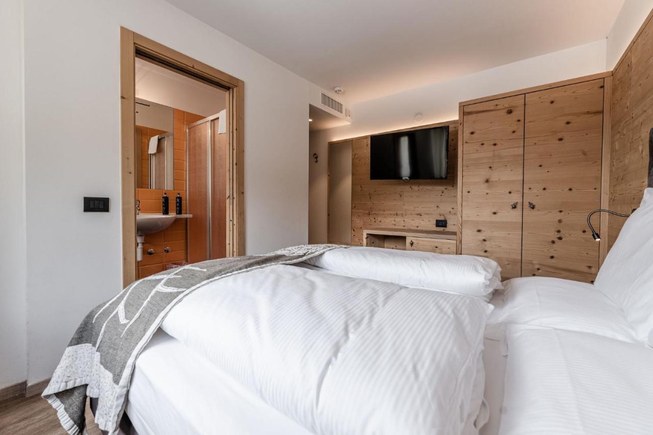 Ravelli Sporting Hotell Mezzana  Exteriör bild