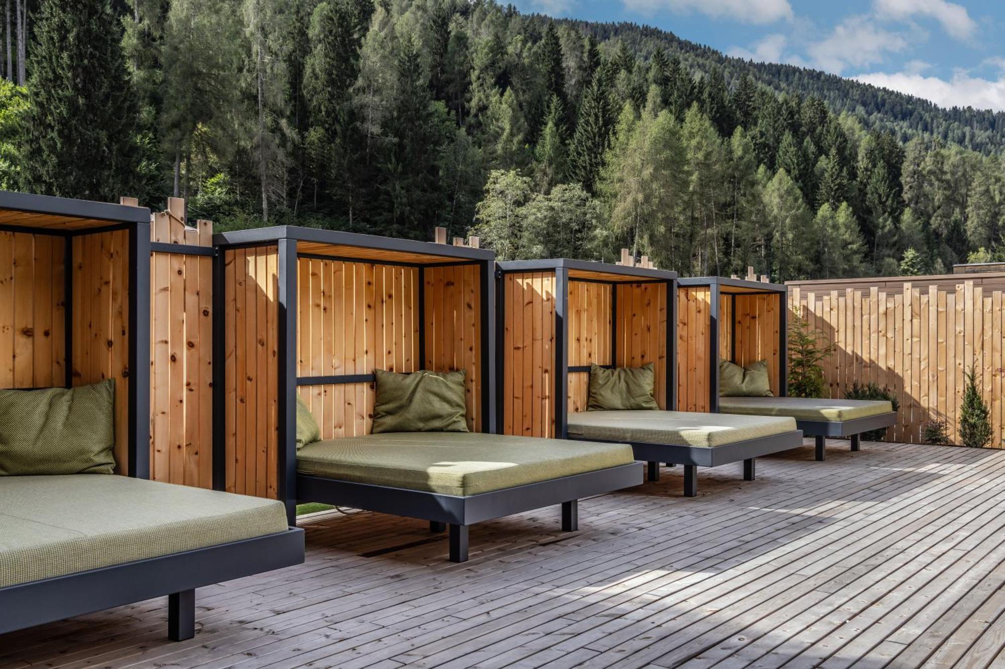 Ravelli Sporting Hotell Mezzana  Exteriör bild