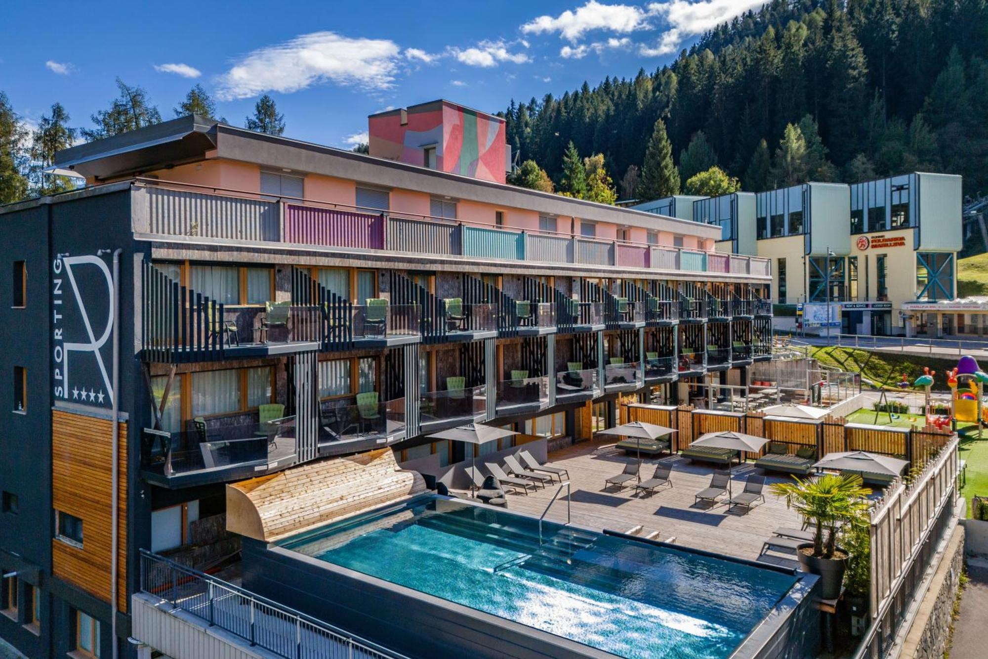 Ravelli Sporting Hotell Mezzana  Exteriör bild