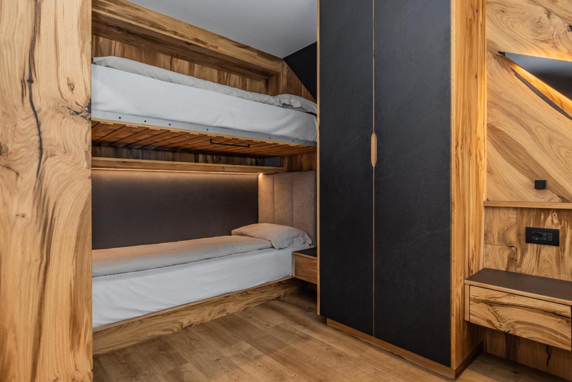 Ravelli Sporting Hotell Mezzana  Exteriör bild