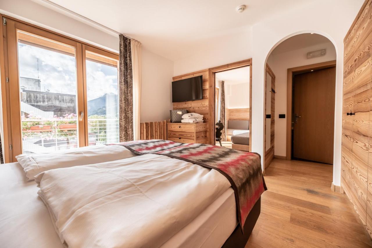 Ravelli Sporting Hotell Mezzana  Exteriör bild