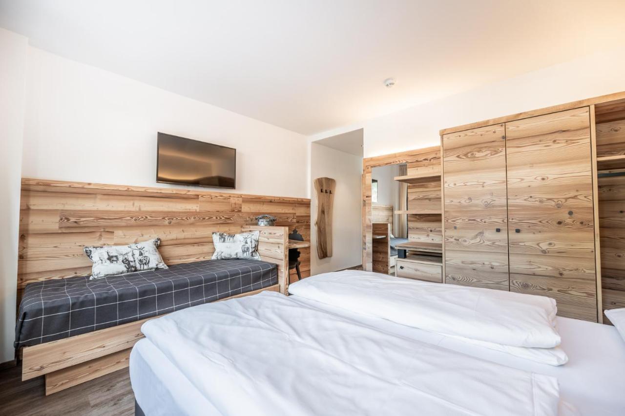 Ravelli Sporting Hotell Mezzana  Exteriör bild